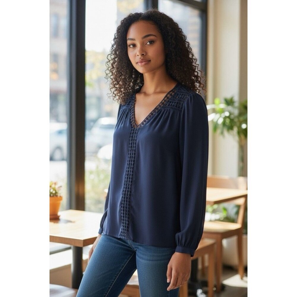 White House Black Marker Navy Embellished Blouse Size Women’s 0
